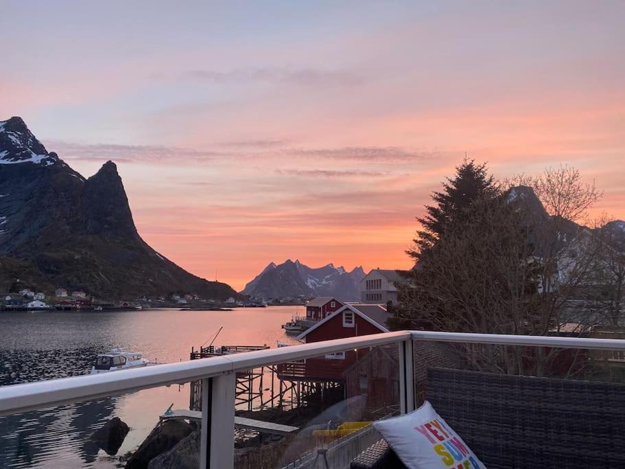 Reine Retro Villa - Cozy Villa With A Fantastic View Eksteriør bilde